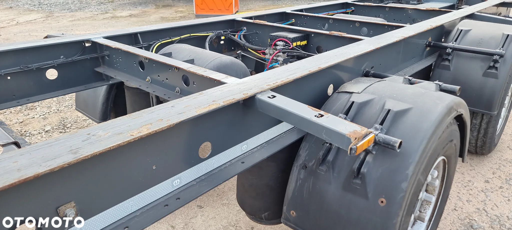 Krone 23.500zł netto GÓRNY ZACZEP TANDEM BDF 7.45-7.80m KRONE DHL/DACHSER/DPD 2016ROK OPONY R19.5 HAMULCE TARCZOWE SAF MOŻLIWOŚĆ TRANSPORTU - 9