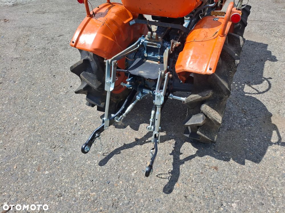 Kubota B6001 - 8