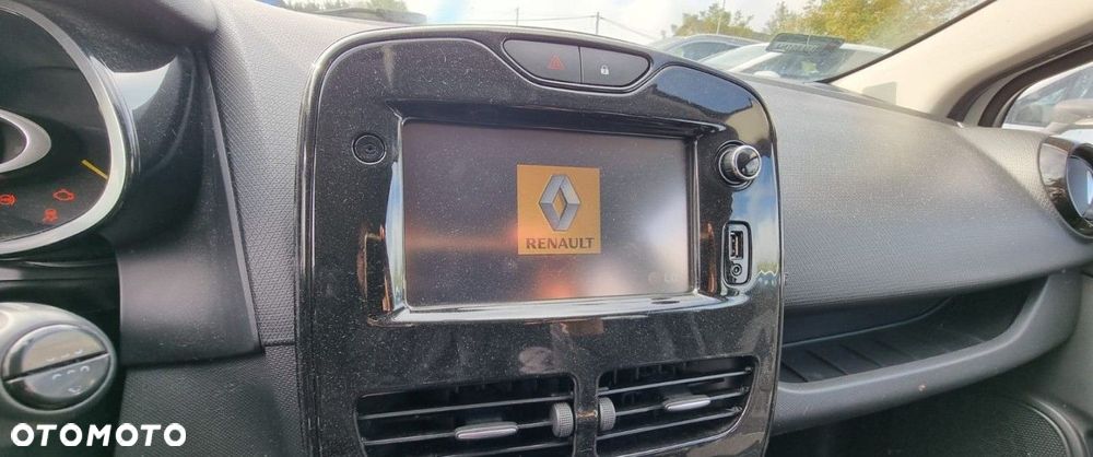 Renault Clio - 12