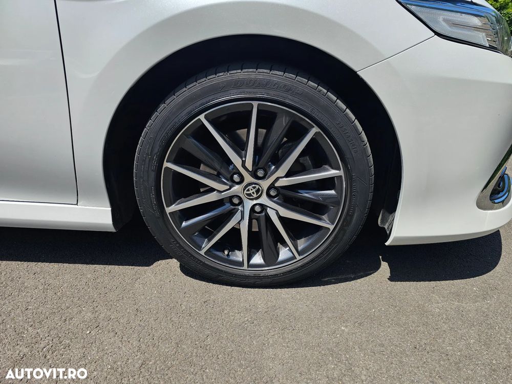 Toyota Camry 2.5 Hybrid Exclusive - 12