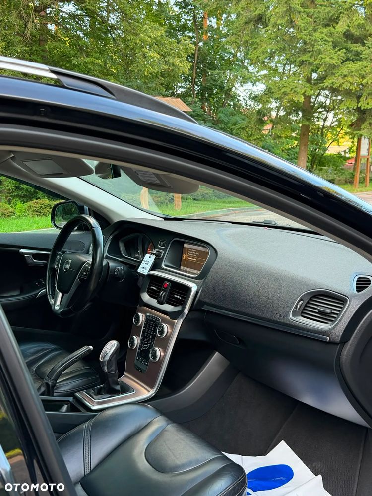 Volvo V40 Cross Country - 19