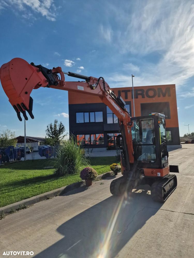 Hitachi ZX33U-6, Masa operationala 3,7t, 2023/10, 1.040h, CUPLA RAPIDA HIDRAULICA, cupa ingusta NOUA, cupa lata NOUA, capa taluz NOUA, inst picon, Aer cond, Antifurt, Lama nivelare, senile 80% ok, Ad sapare 3,5m, posibilitate leasing 4 ani-PROMOTIE 37.900EUR - 22