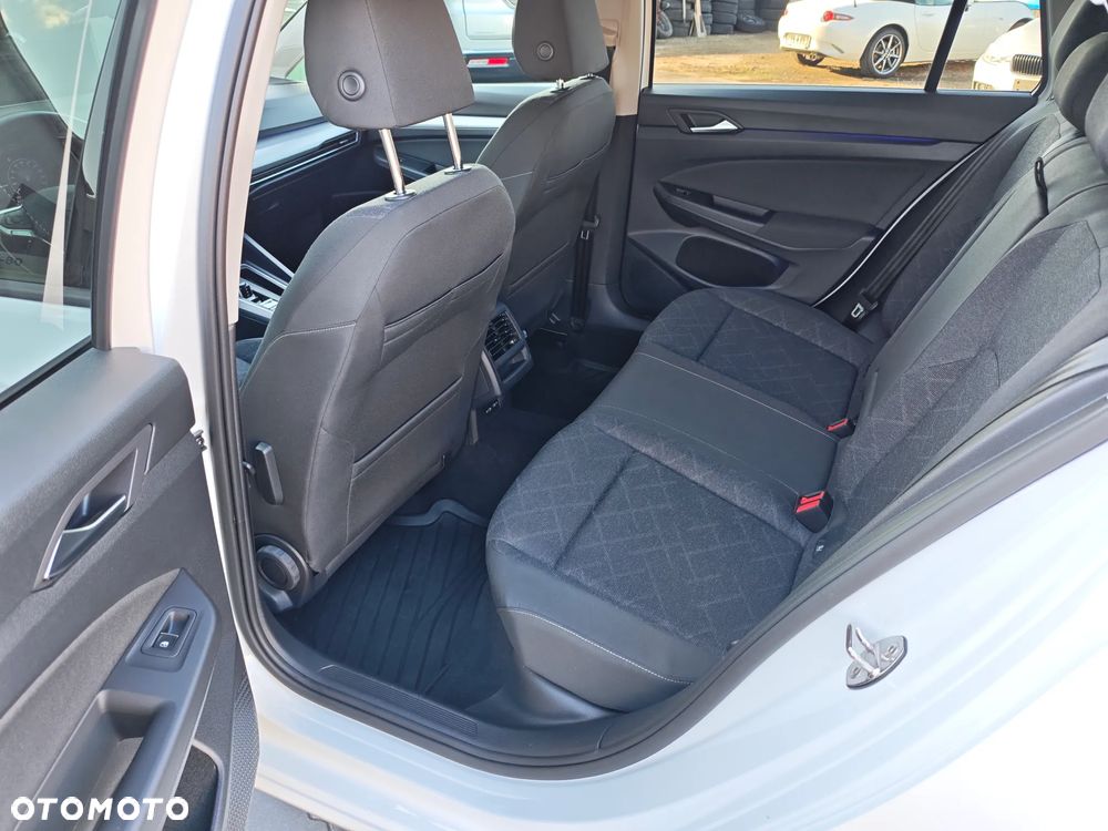 Volkswagen Golf 1.5 eTSI OPF DSG Active - 13