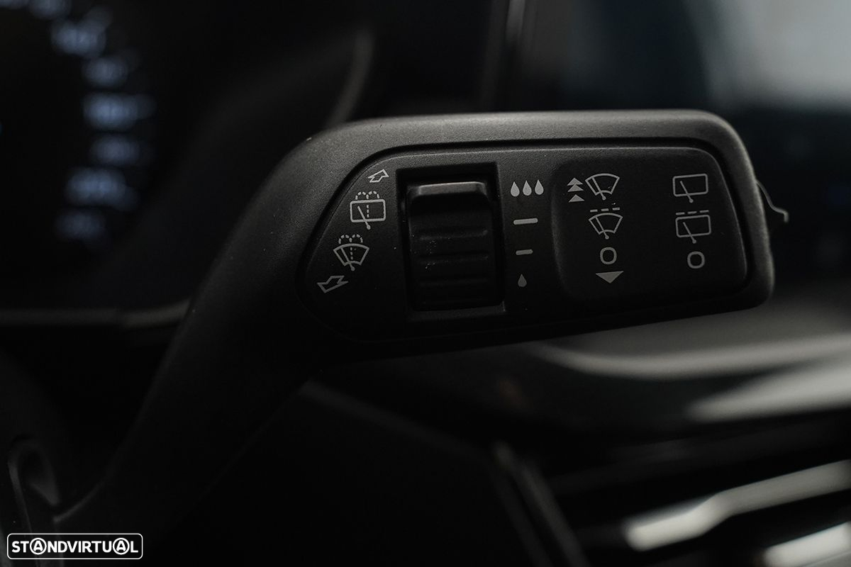 Ford Focus SW 1.0 EcoBoost MHEV ST-Line Aut. - 17