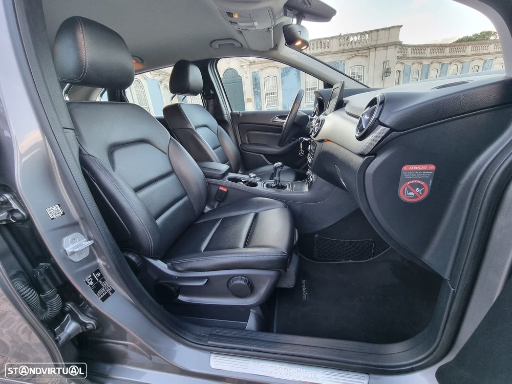Mercedes-Benz B 180 d Urban - 14