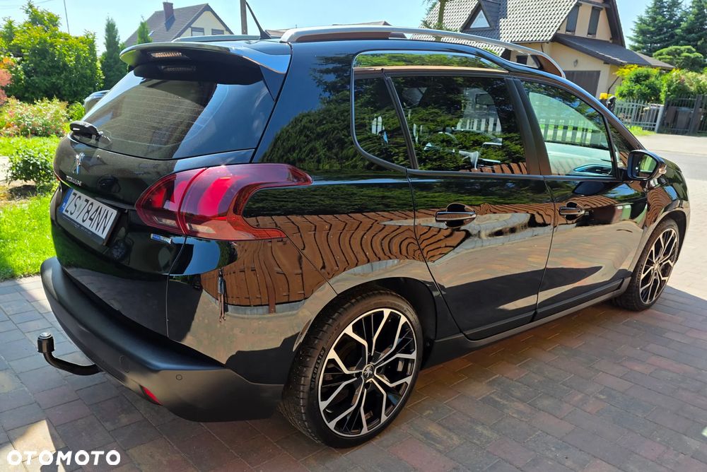 Peugeot 2008 1.2 Pure Tech Style S&S - 4