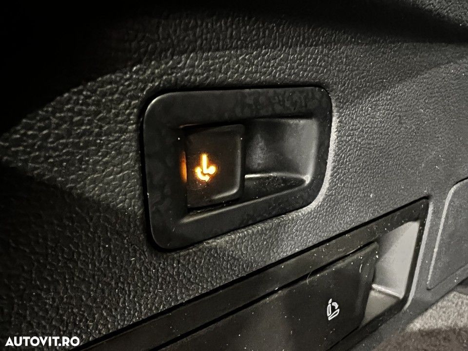 Volkswagen Tiguan - 36