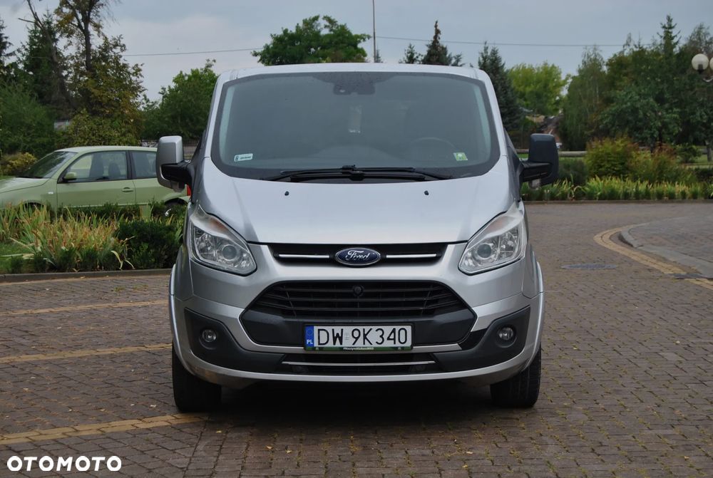 Ford Tourneo Custom - 15