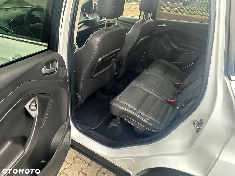 Ford Kuga 2.0 TDCi 4x4 ST-Line - 14