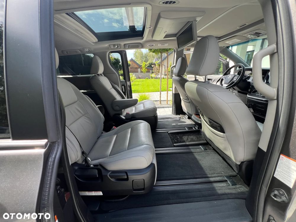 Toyota Sienna - 22