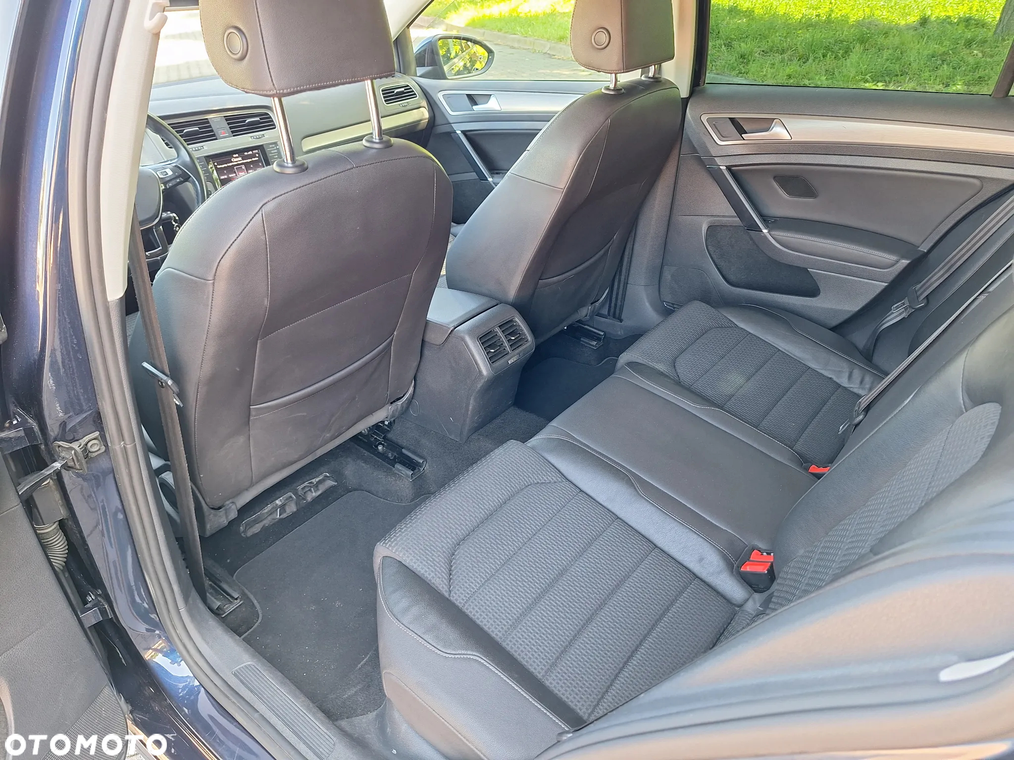 Volkswagen Golf - 17