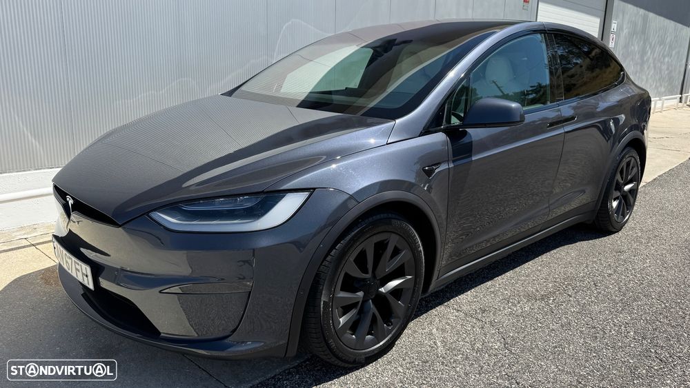Tesla Model X Plaid AWD - 23