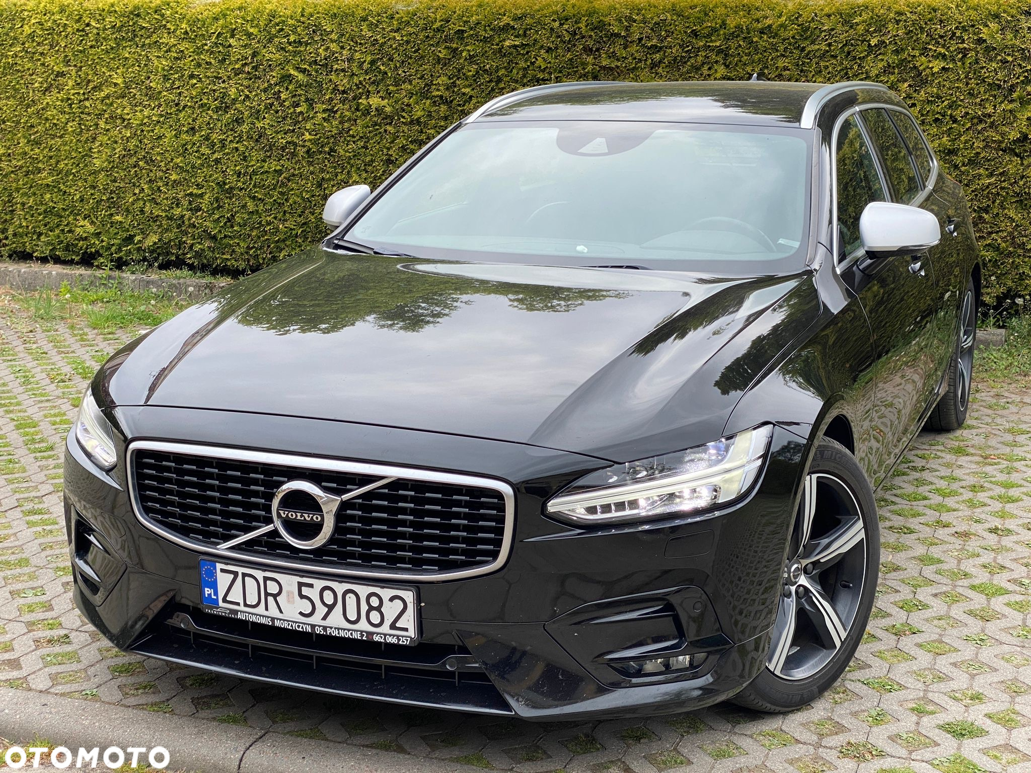 Volvo V90 D3 R-Design - 3
