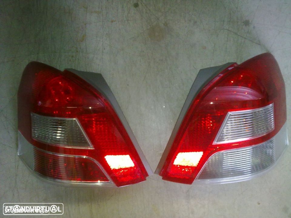 Farolins Toyota Yaris  2011 - 1