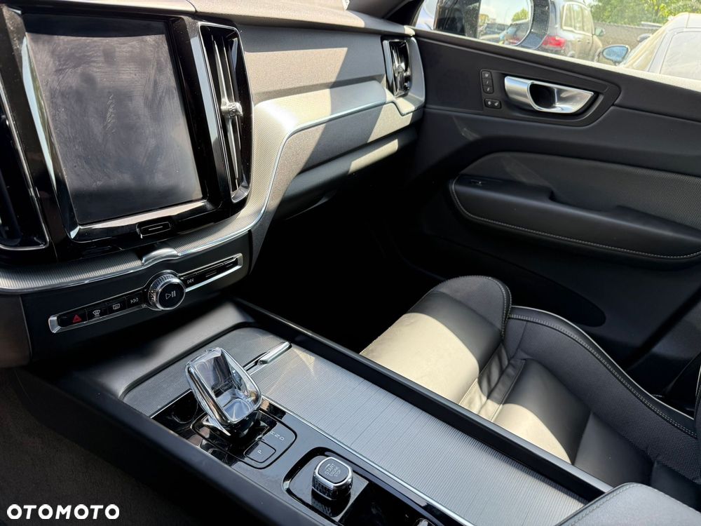 Volvo XC 60 ver-b4-d-awd-plus-dark - 21