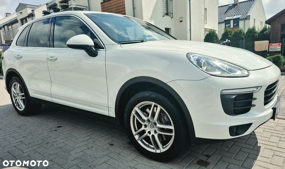 Porsche Cayenne Standard - 2