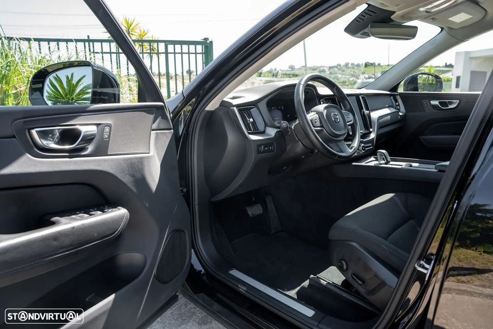 Volvo XC 60 T6 AWD Recharge Geartronic Inscription Expression - 17