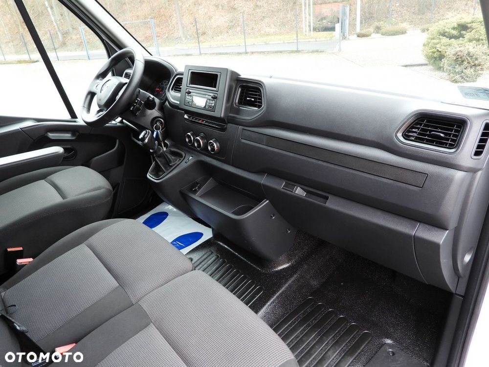 Renault MASTER PLANDEKA 10 PALET TEMPOMAT LEDY PNEUMATYKA KLIMATYZACJA  165KM - 38