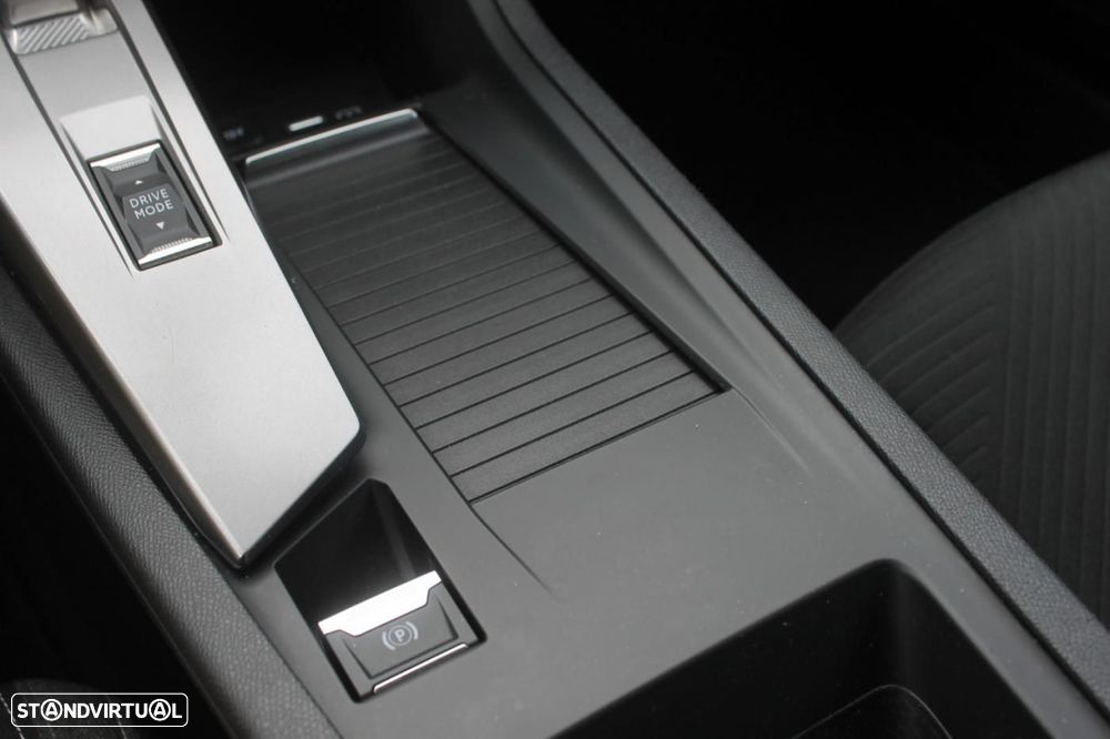 Peugeot 308 1.5 BlueHDi Active Pack EAT8 - 24
