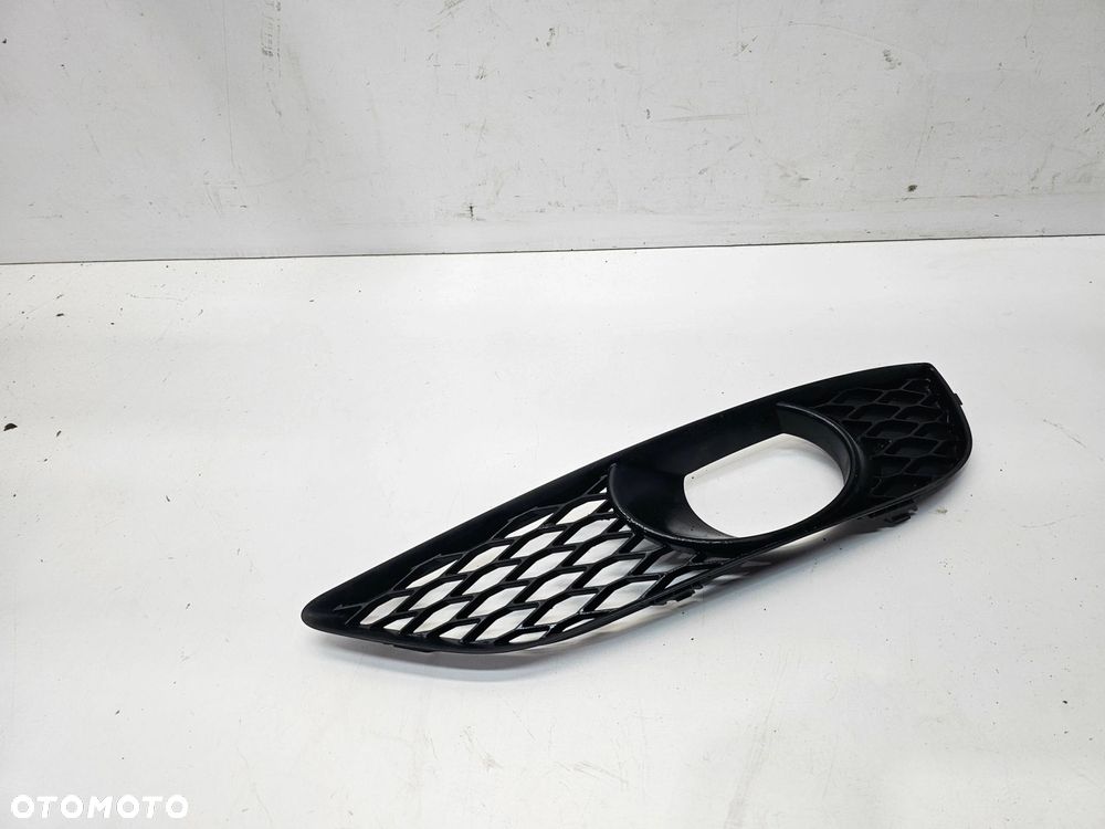 KRATKA HALOGENU ATRAPA ZDERZAKA LEWA AUDI Q7 4L LIFT 4L0807675C - 4