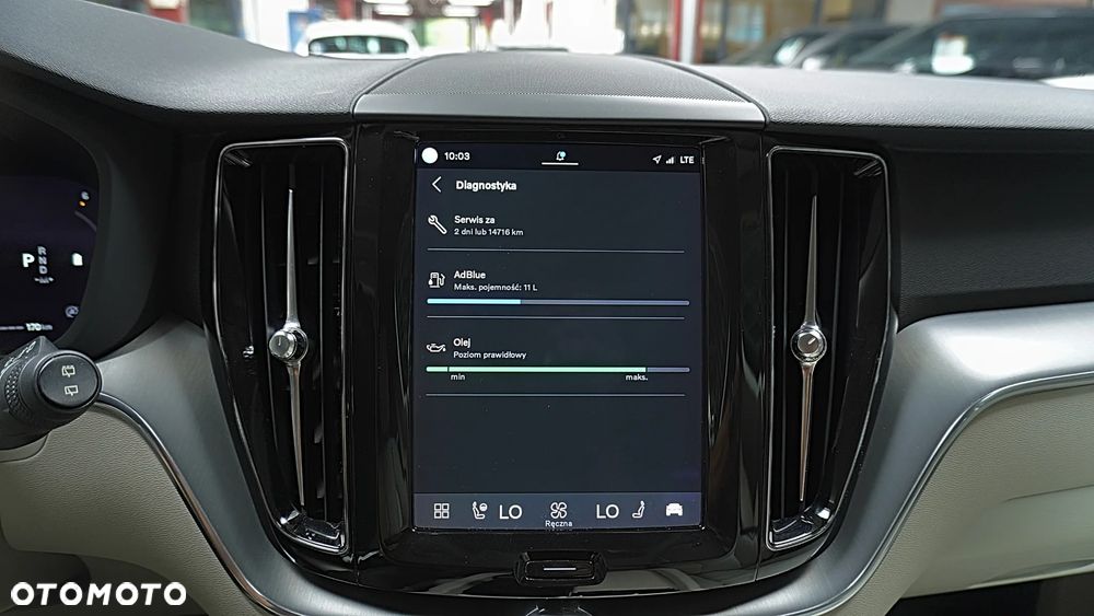 Volvo XC 60 B4 D AWD Momentum - 25