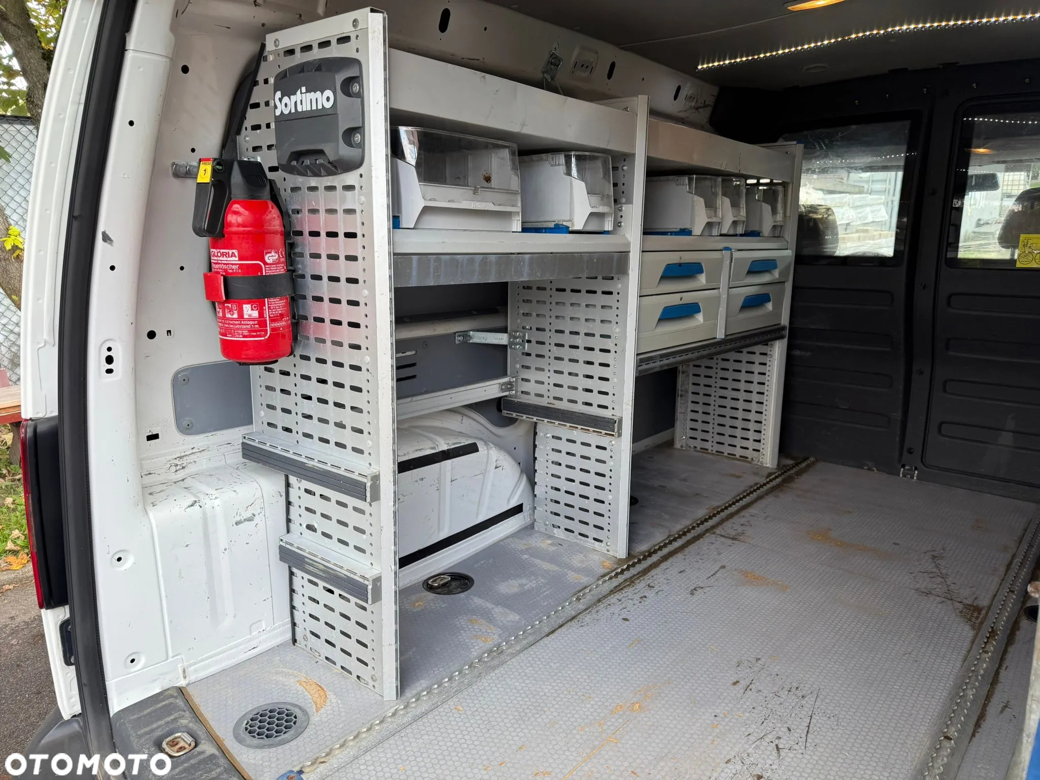 Volkswagen Caddy - 4
