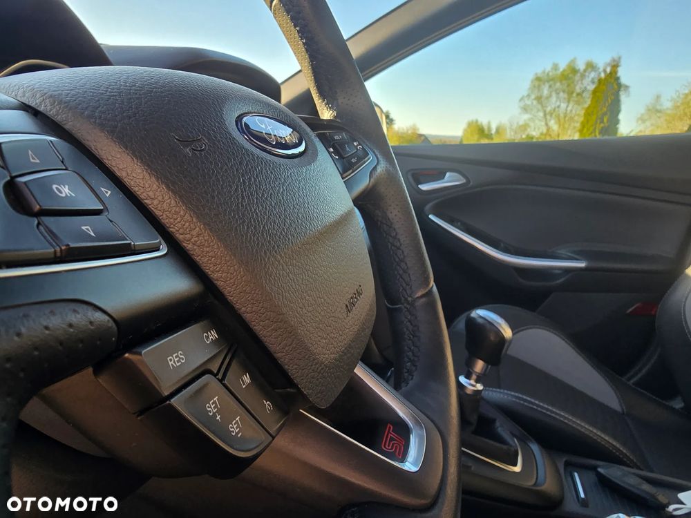 Ford Focus - 18