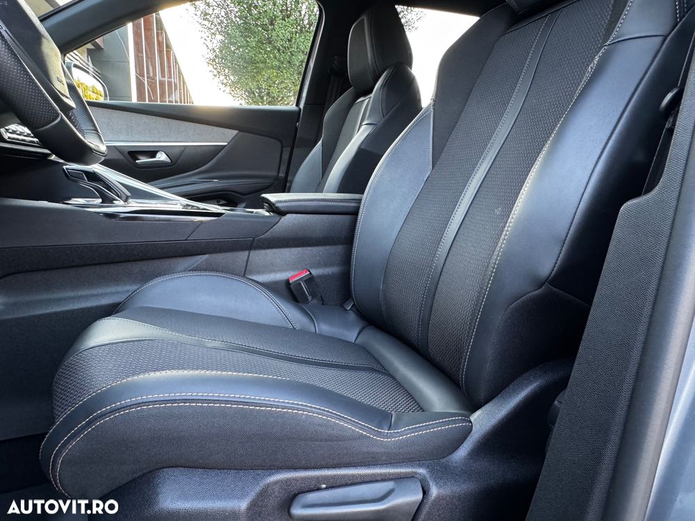 Peugeot 3008 PHEV 300 EAT8 4X4 GT - 23