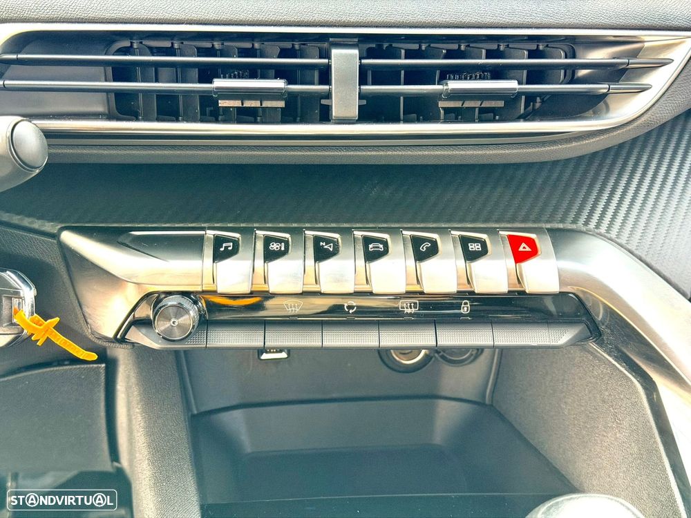 Peugeot 3008 1.2 PureTech Active - 30