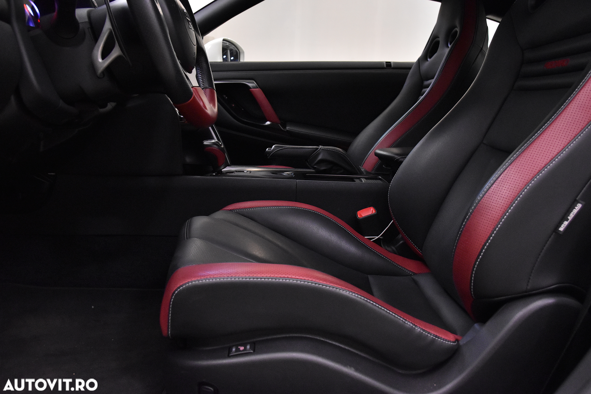 Nissan GT-R - 22