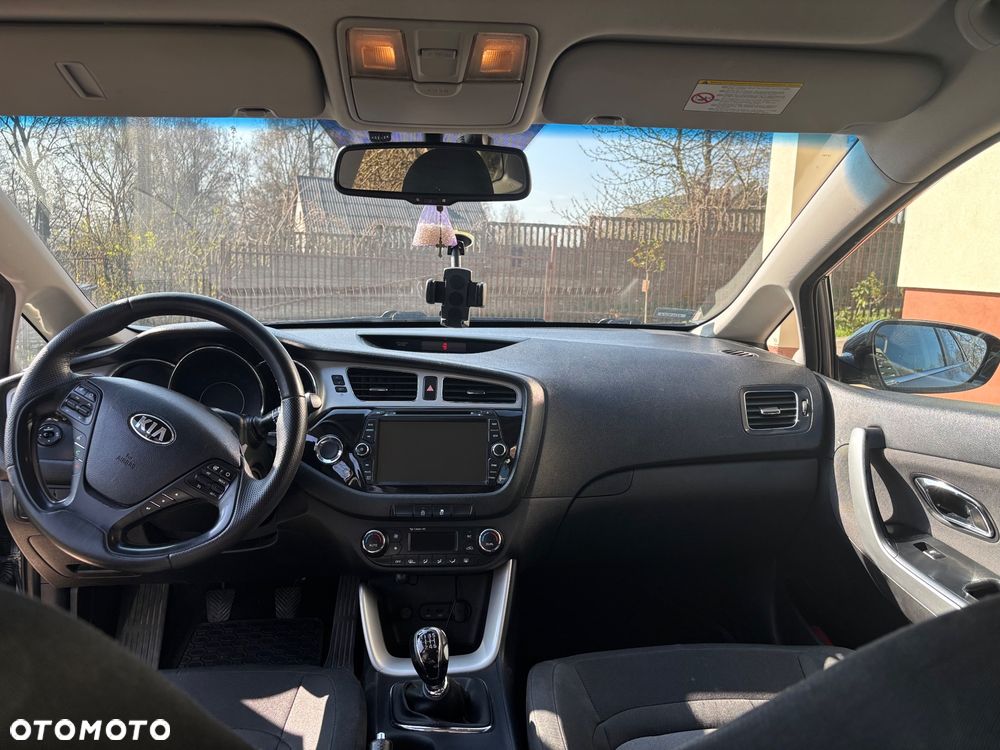 Kia Ceed 1.6 GDI L - 9