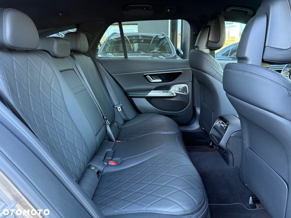 Mercedes-Benz Klasa E 300 de PHEV 4-Matic All-Terrain Avantgarde 9G-Tronic - 14