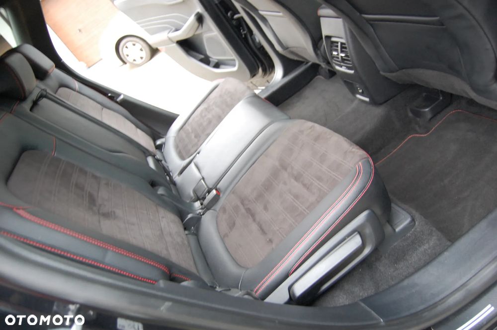 Ford Kuga 2.0 EcoBlue 4x4 ST-LINE X - 29