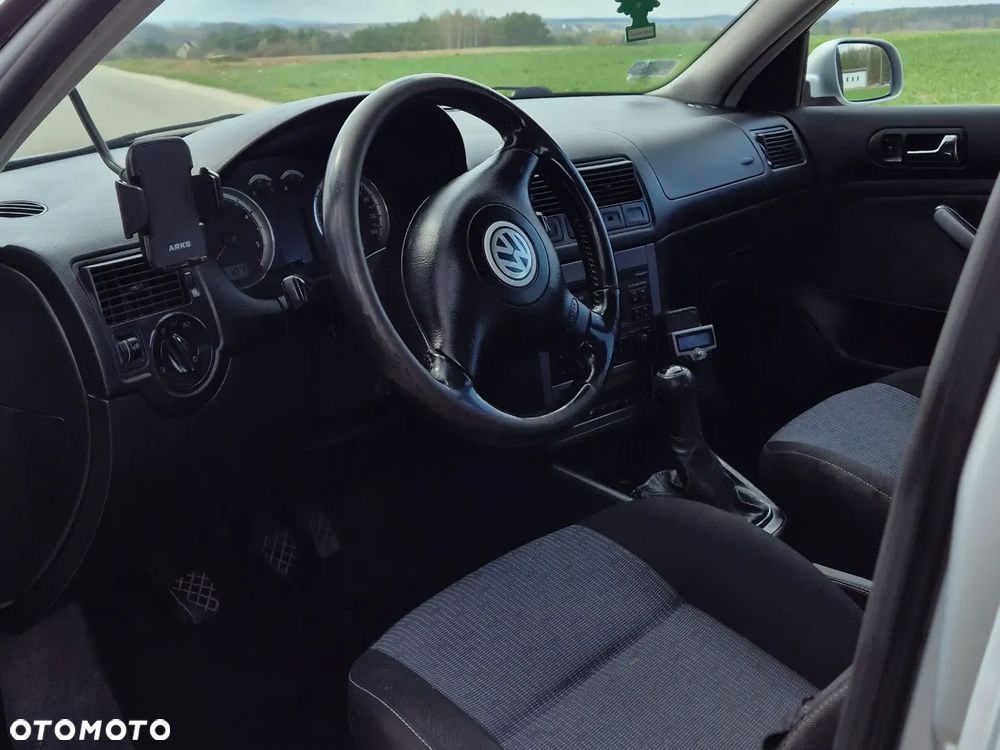 Volkswagen Golf 1.9 TDI Comfortline - 11