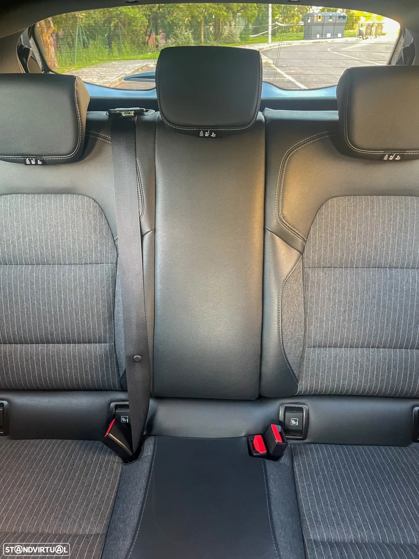 Renault Clio 1.0 TCe Intens - 12