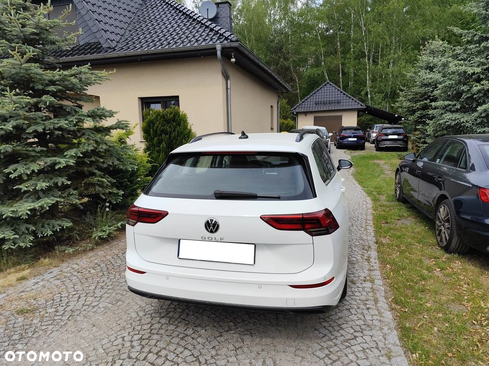 Volkswagen Golf - 8