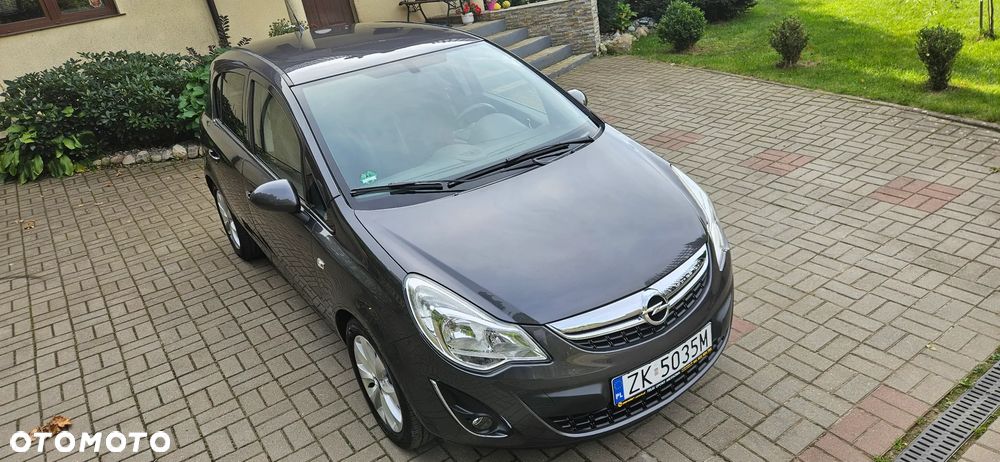 Opel Corsa 1.4 16V 150 Jahre - 13