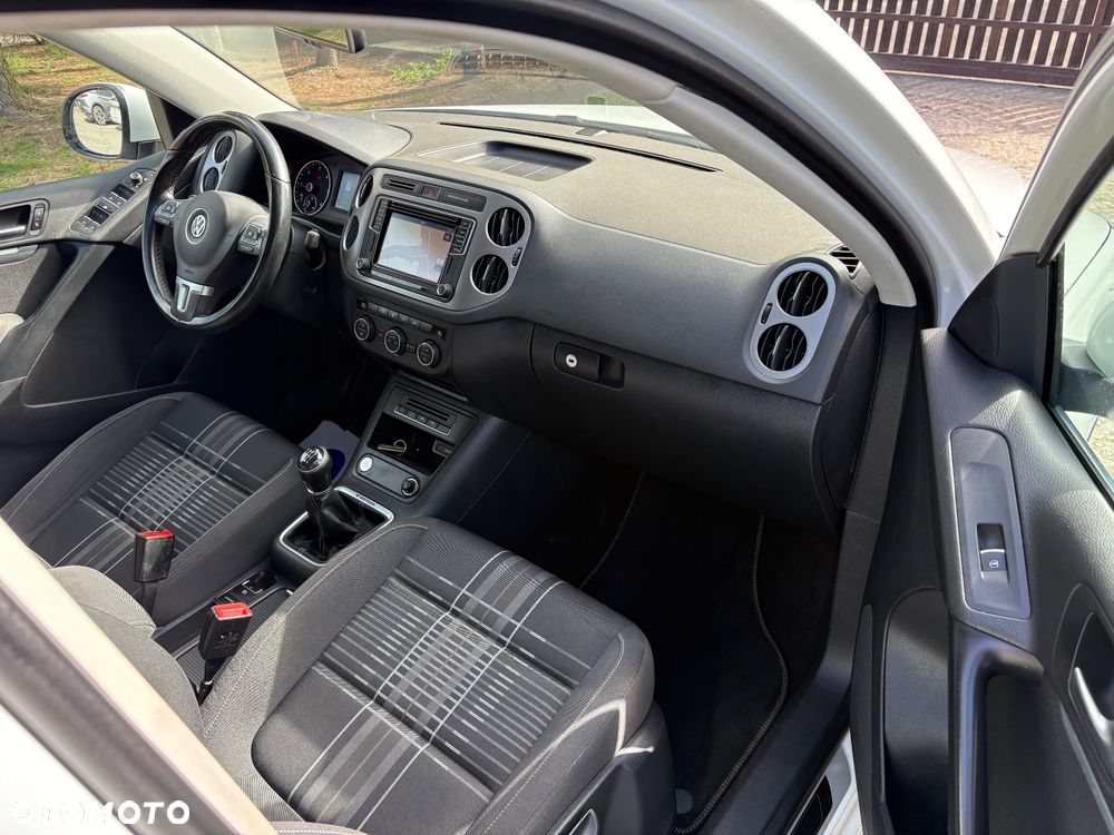 Volkswagen Tiguan 2.0 TDI SCR 4MOTION BlueMotion Technology Lounge Sport & Style - 21