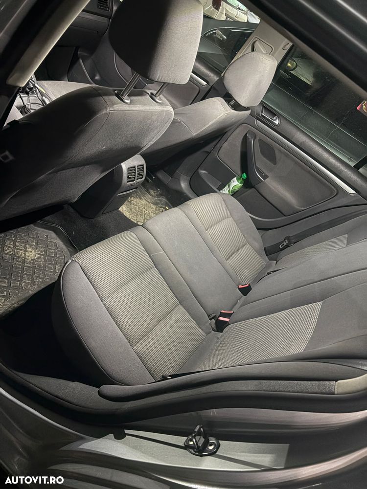 Volkswagen Golf 1.9 TDI BlueMotion Comfortline - 6