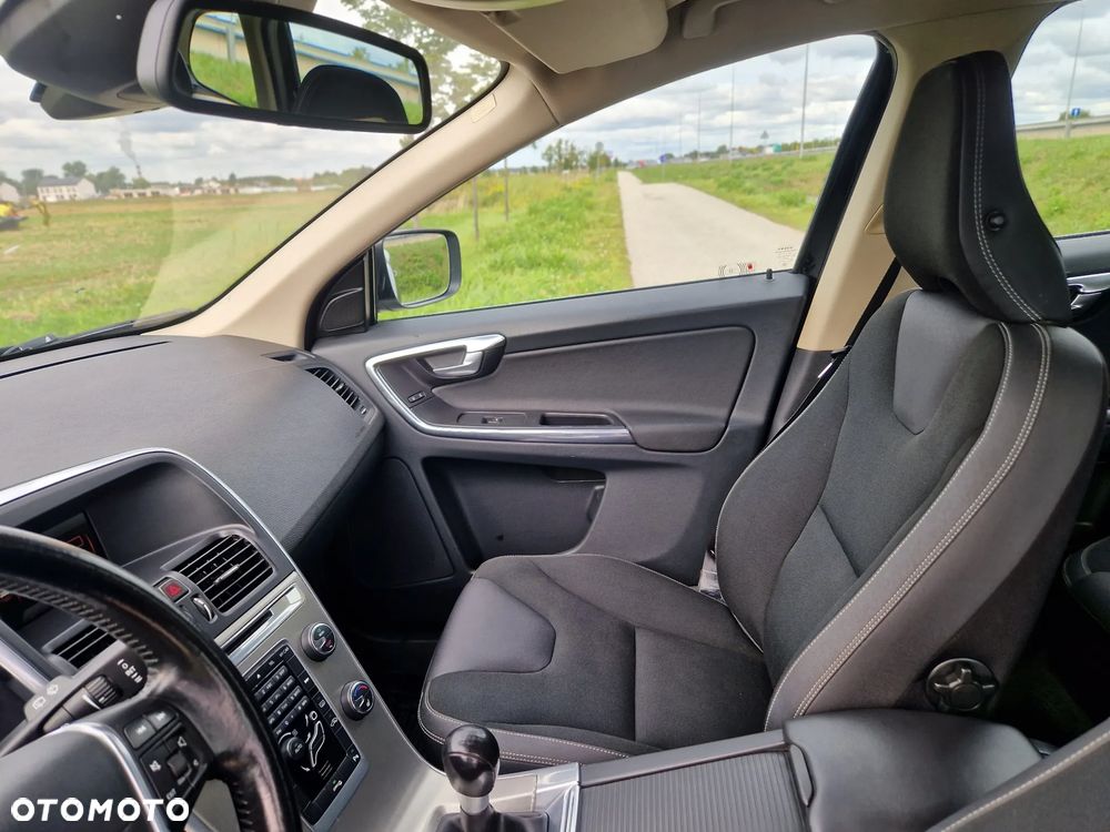 Volvo XC 60 DRIVe Momentum - 23
