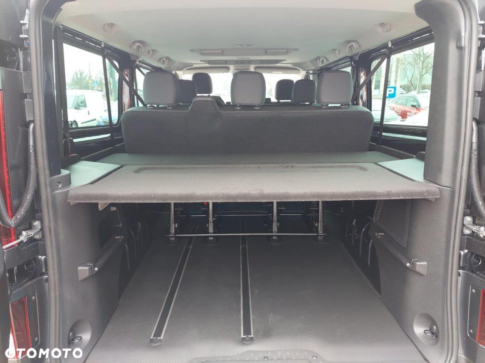 Renault Trafic - 13