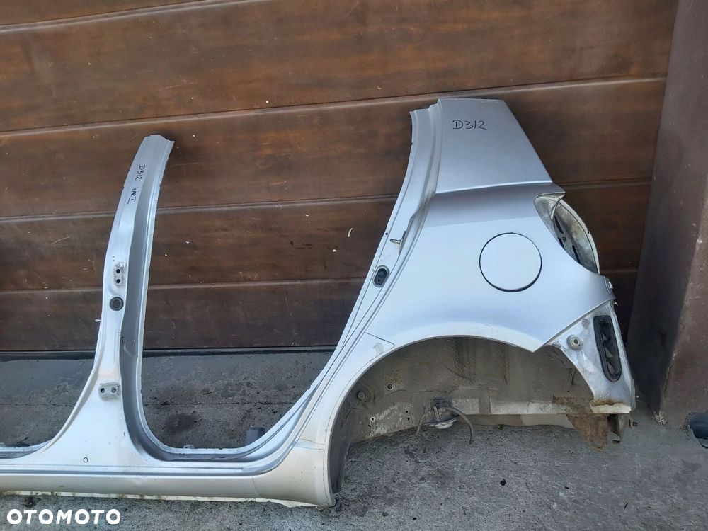 Toyota Yaris I Błotnik lewy tył ćwiartka lewa 5D słupek B próg bok - 4