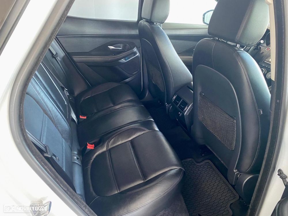 Jaguar E-Pace 2.0 i4D R-Dynamic S - 13