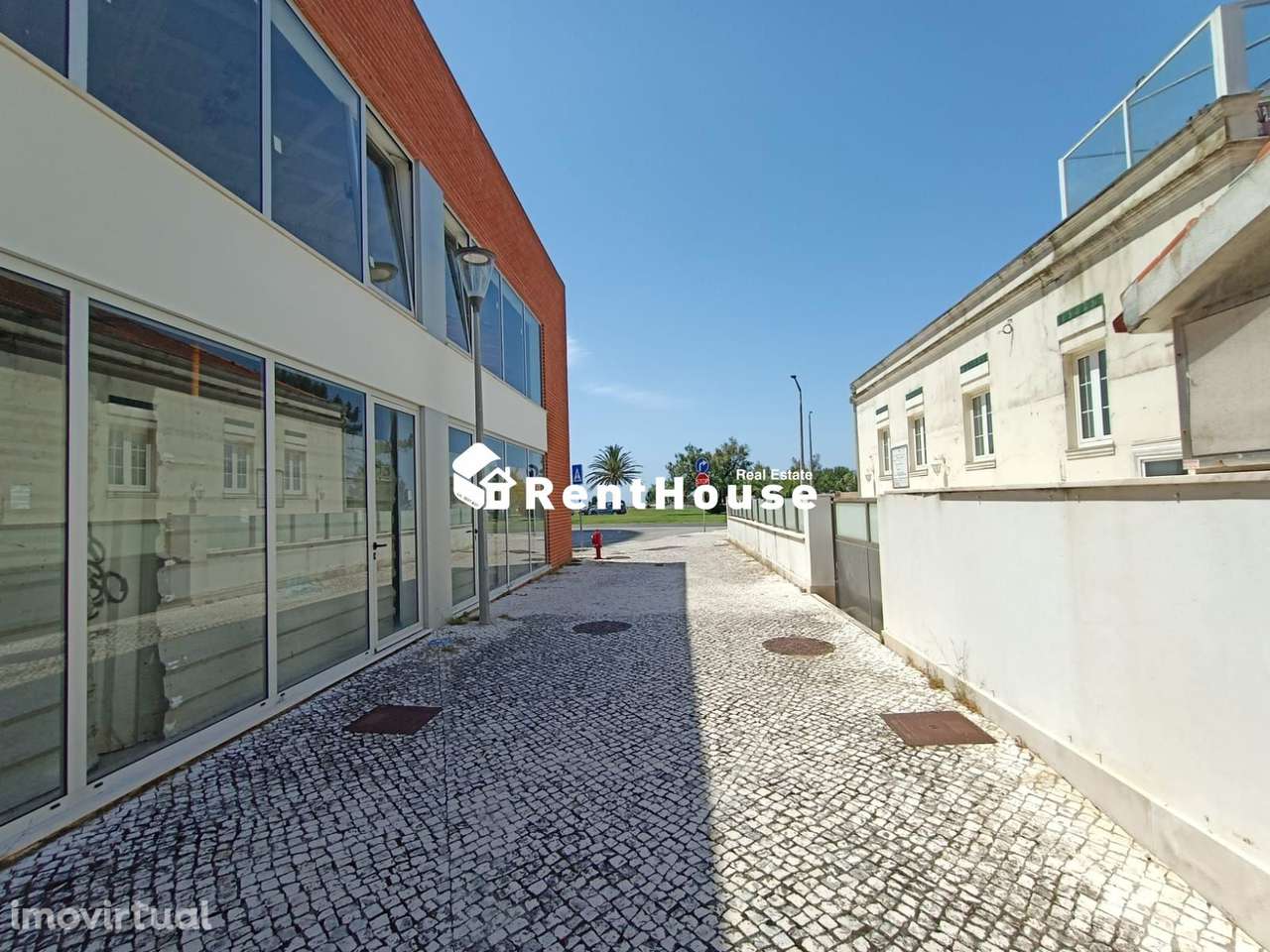 Loja Nova junto á Praia - Grande imagem: 5/7