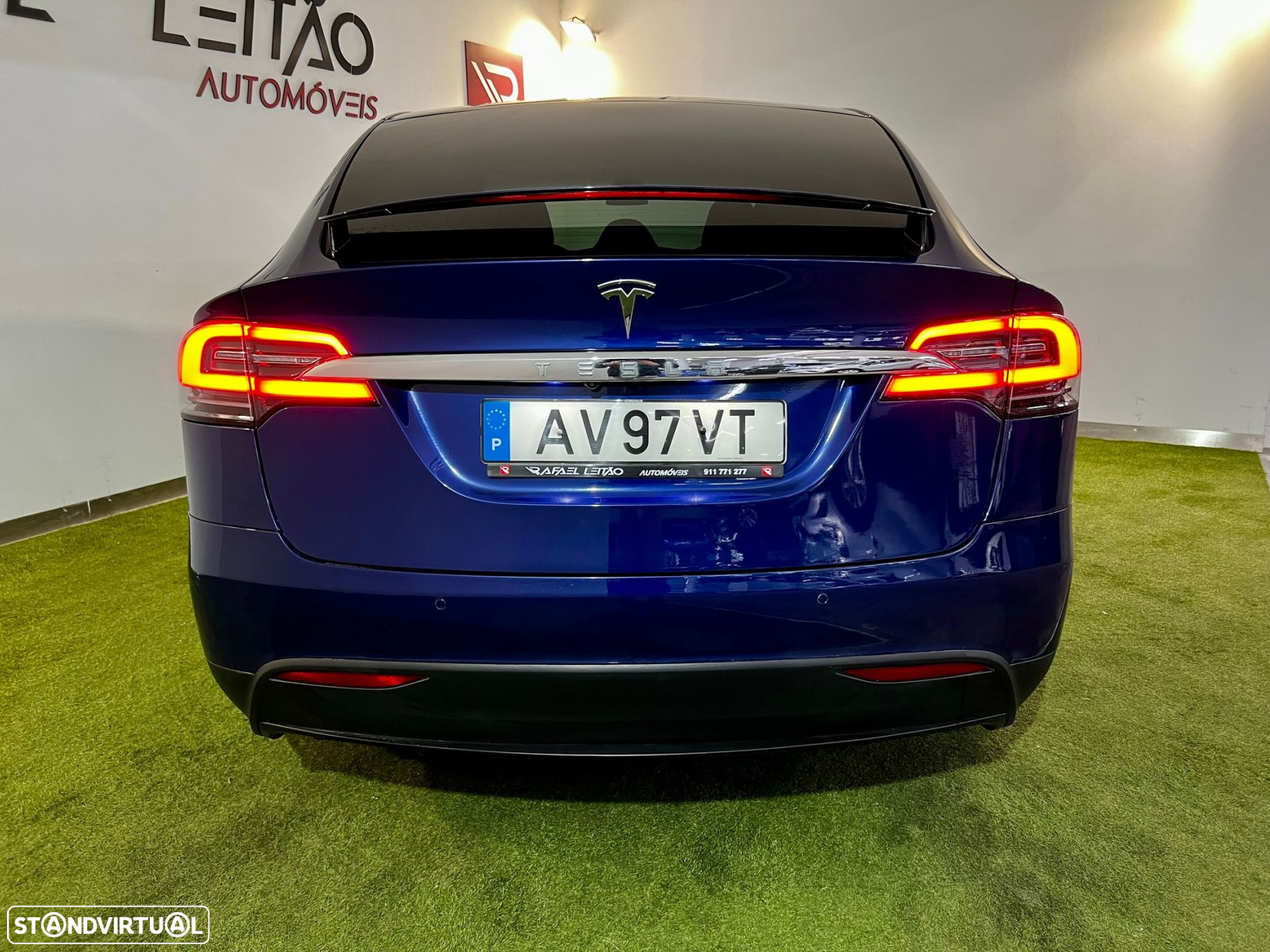Tesla Model X 75D - 8