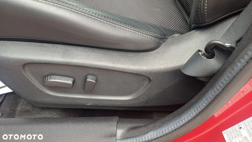 Ferrari 400 ver-1-5-dci-tekna - 20