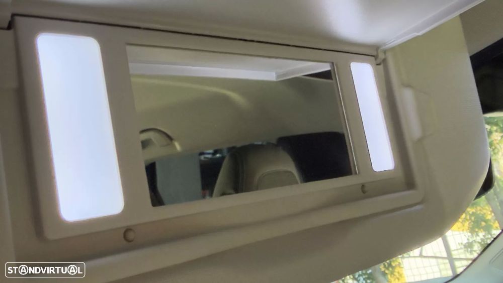 Peugeot 308 SW 1.6 Hybrid Allure e-EAT8 - 36