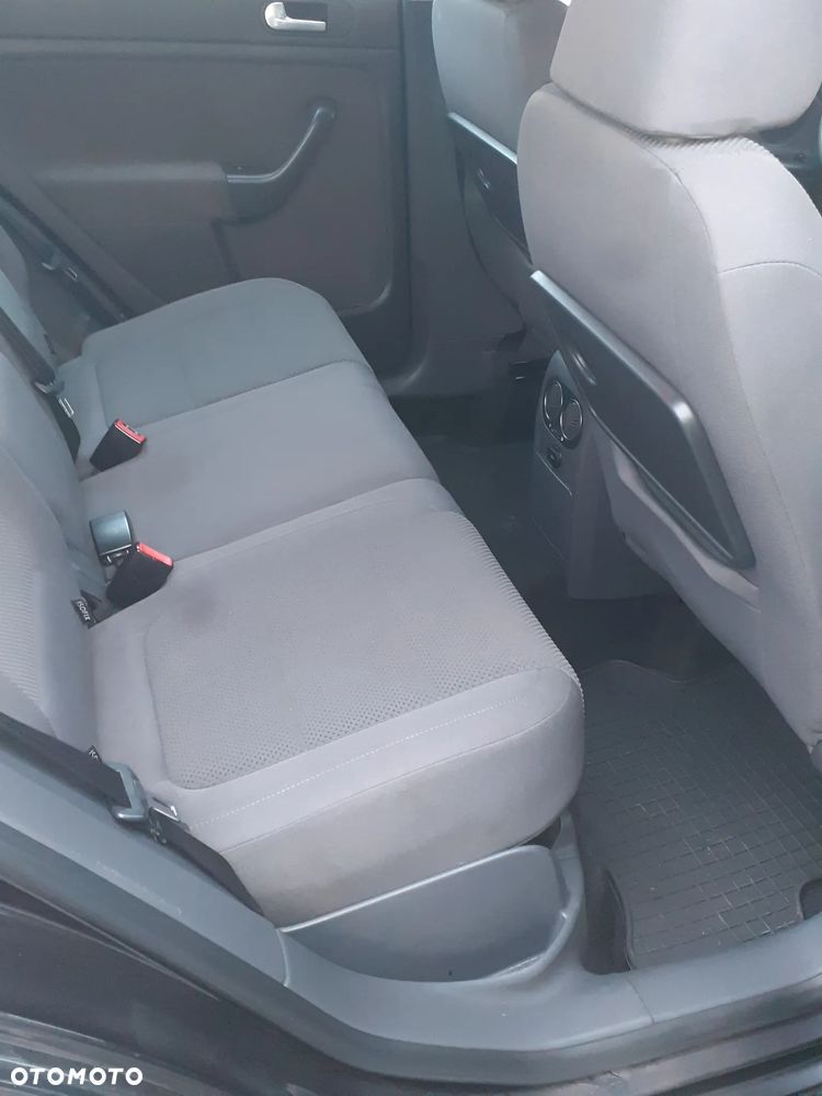 Volkswagen Golf Plus 1.9 TDI DPF Comfortline - 11