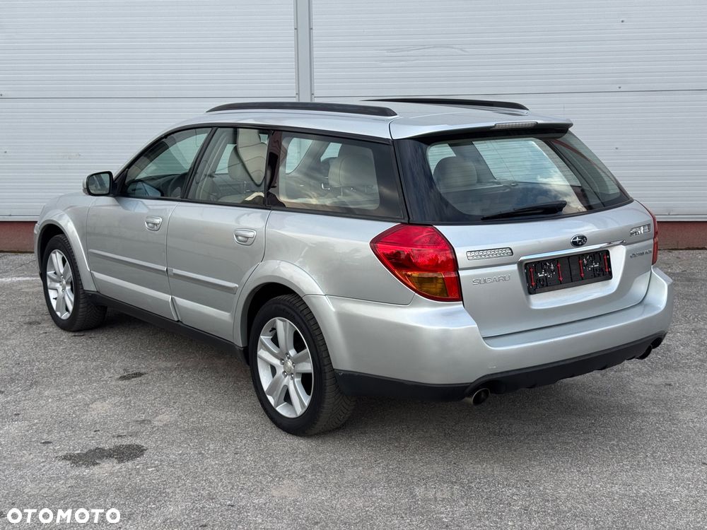 Subaru Outback Legacy 3.0RE NAV/NSE - 3