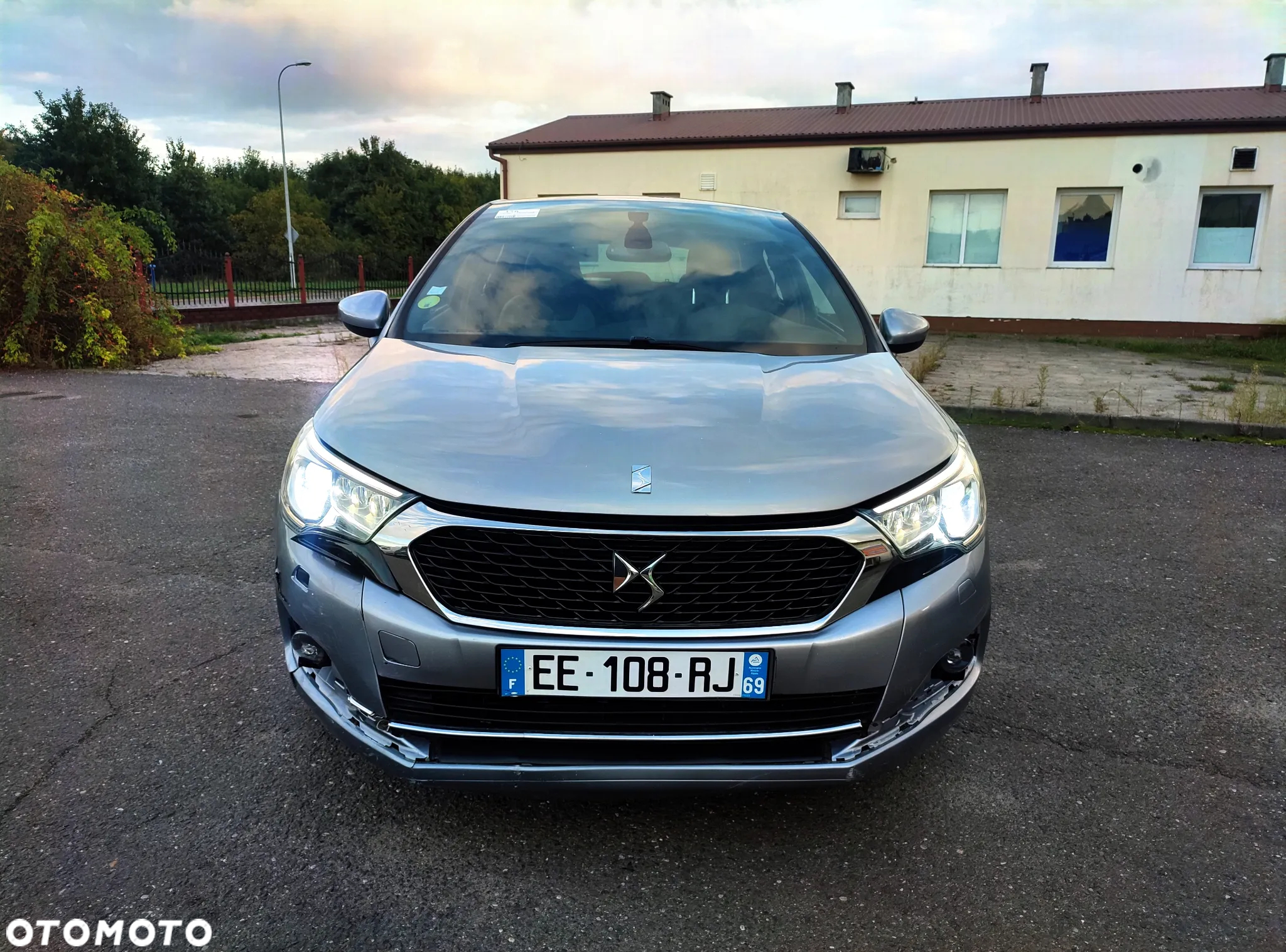 Citroën DS4 BlueHDi 120 S&S EAT6 SoChic - 2
